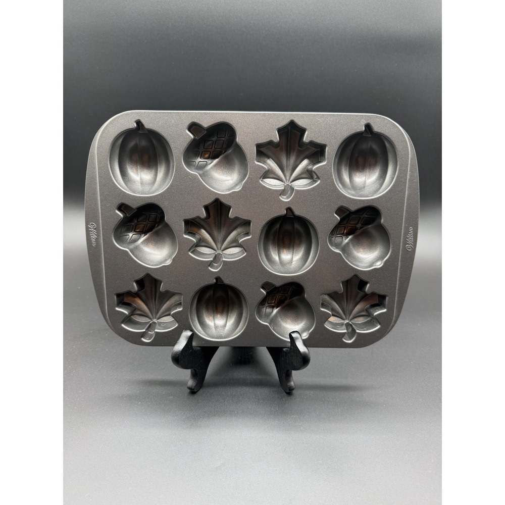 Wilton Fall Autumn Mini Cake Pan Pumpkin Acorn Maple Leaf 12 Cavity Nonstick